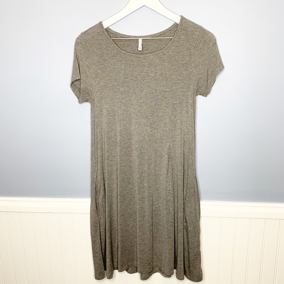 Z Supply Dresses & Skirts - Z Supply Gray Dress Pockets
